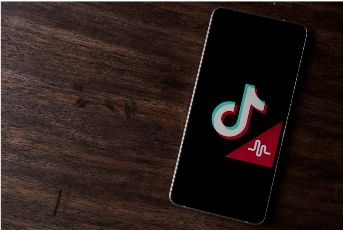 Американските конгресмени настояват ByteDance да се откаже от TikTok в рамките на 165 дни През първите шест седмици на тази година продажбите на iPhone в Китай са спаднали с 24% на годишна база.